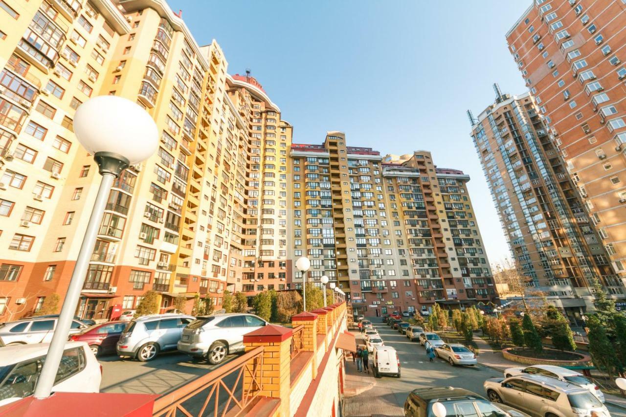 3 Комнатные Апартаменты В Центре Печерска Kiev Luaran gambar